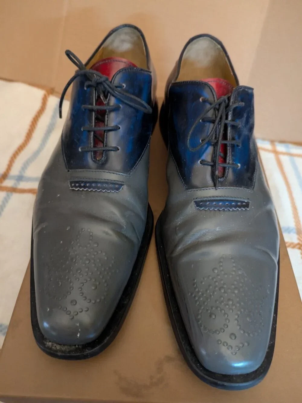 OLIVER SWEENEY Oxford Mens Shoe Plain-Toe Oxford with a medallion/brogue 9.5